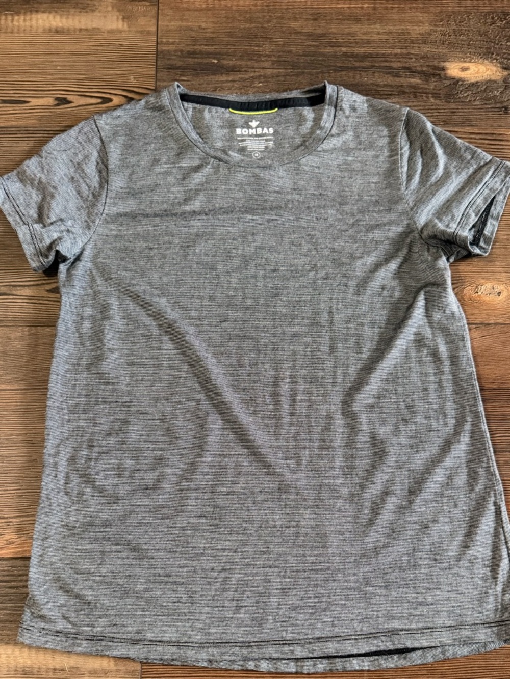 Bomba’s Merino Wool Blend T-Shirt - Picture 3 of 4